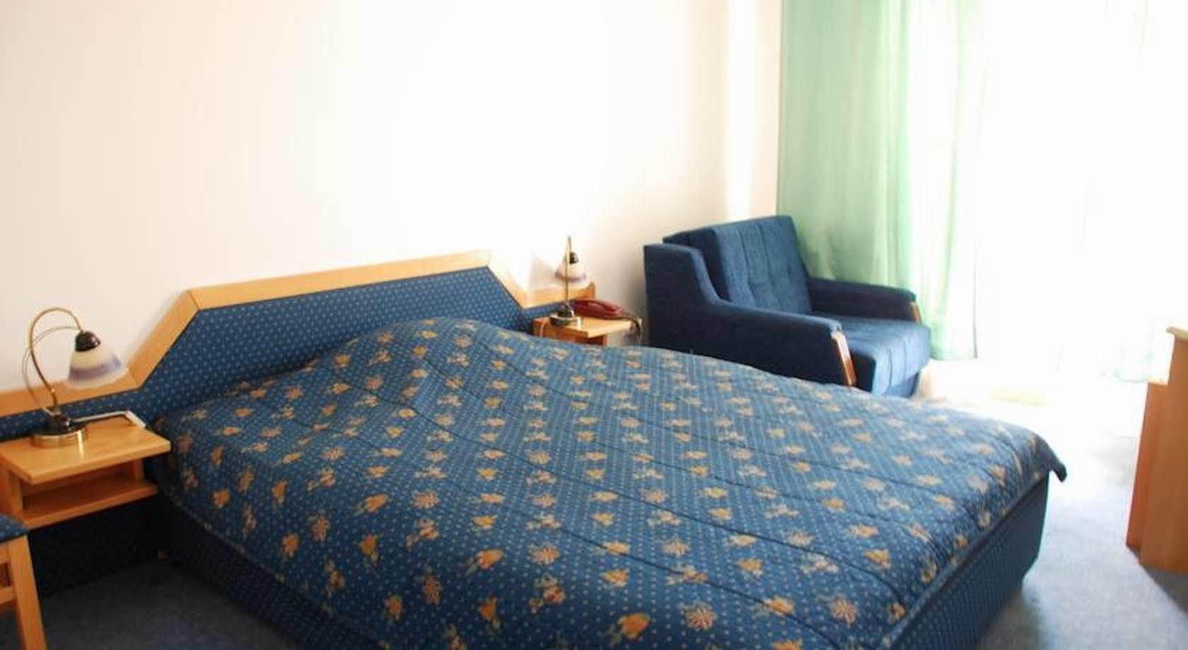 Hotel Imzit Dobrinja Sarajevo Exteriör bild